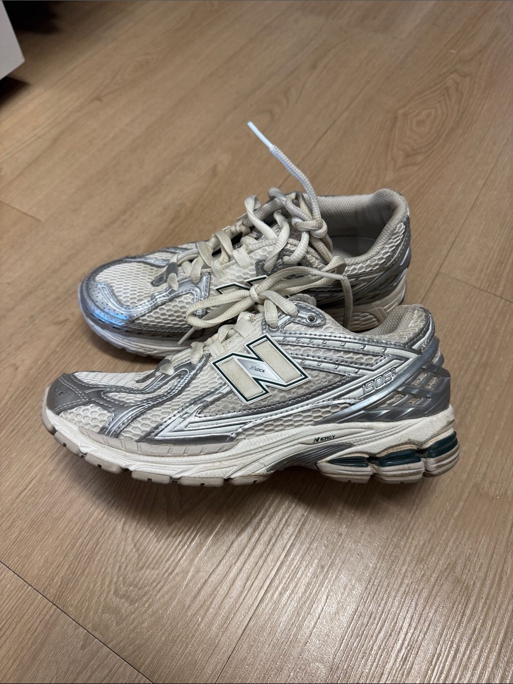 New balance women’s silver sneakers